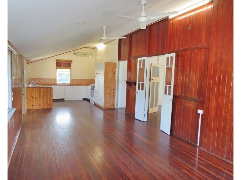 65 Poole Street, Bowen QLD 4805