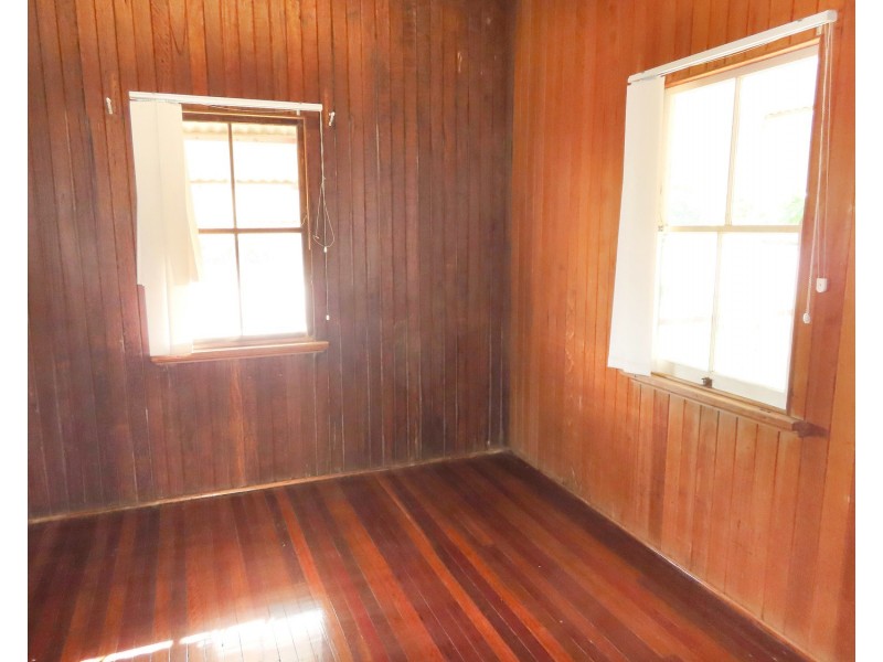 65 Poole Street, Bowen QLD 4805