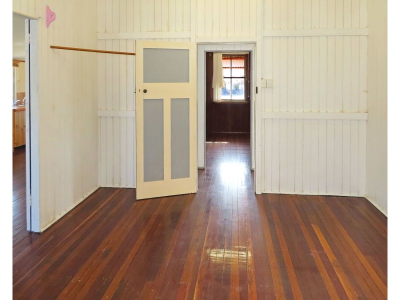 65 Poole Street, Bowen QLD 4805