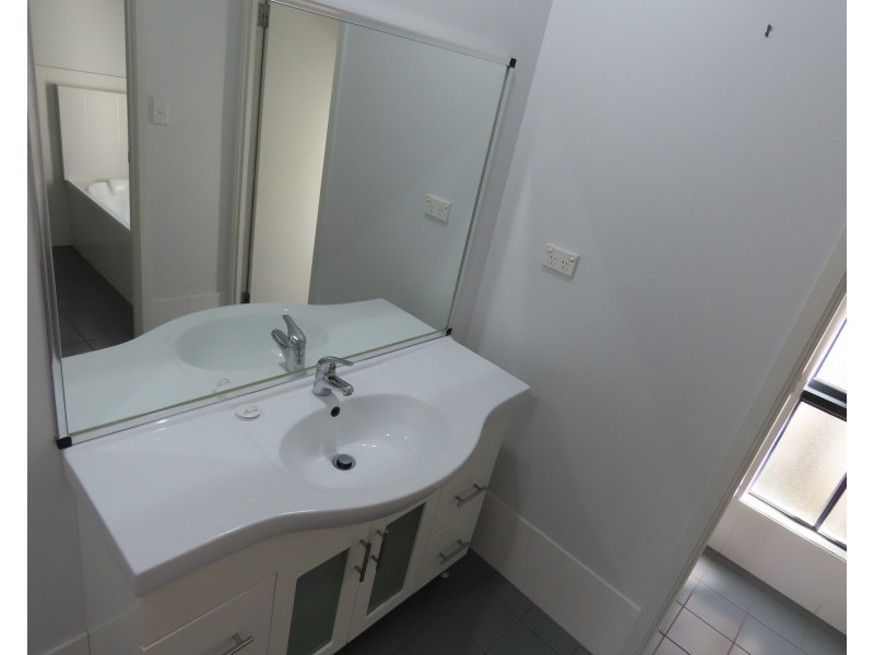 5 Fairway Drive, Bowen QLD 4805