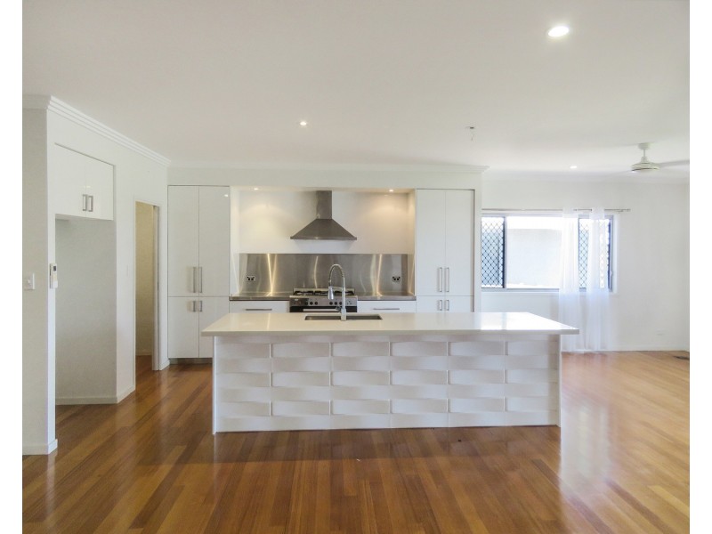 40 Scenic Crescent, Bowen QLD 4805