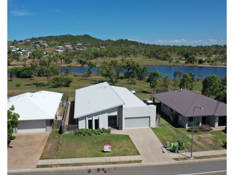 40 Scenic Crescent, Bowen QLD 4805