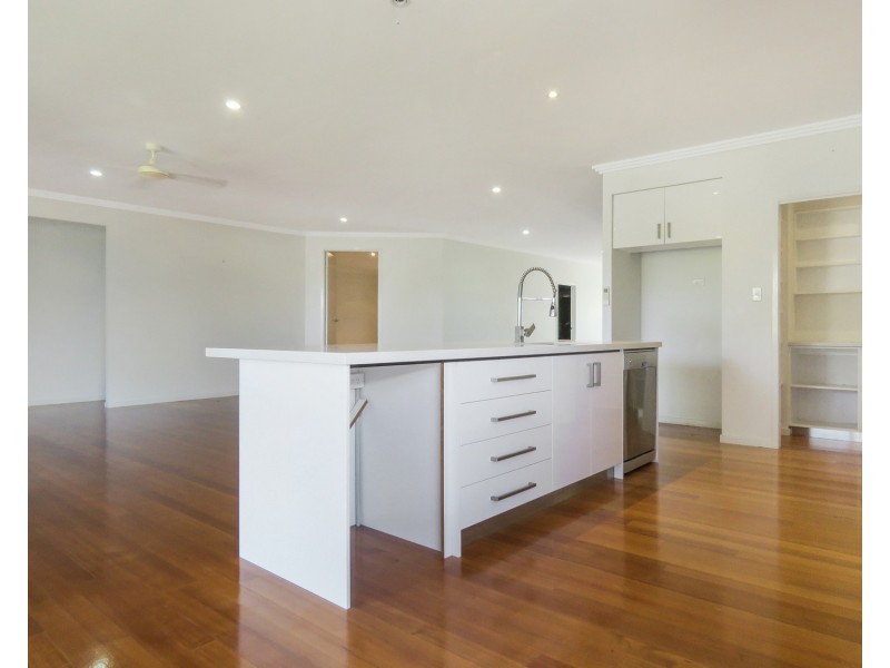40 Scenic Crescent, Bowen QLD 4805
