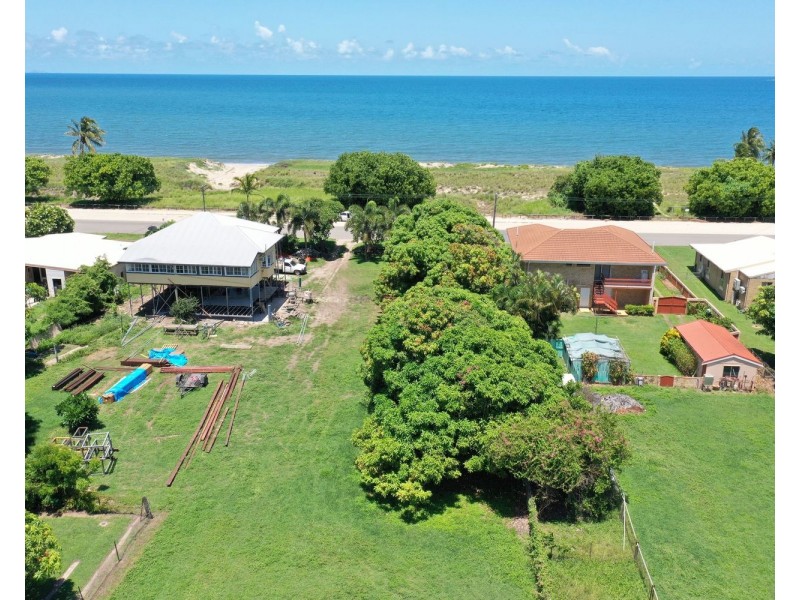 47 Queens Beach Esplanade, Bowen QLD 4805