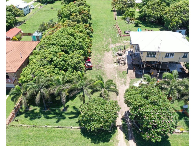 47 Queens Beach Esplanade, Bowen QLD 4805