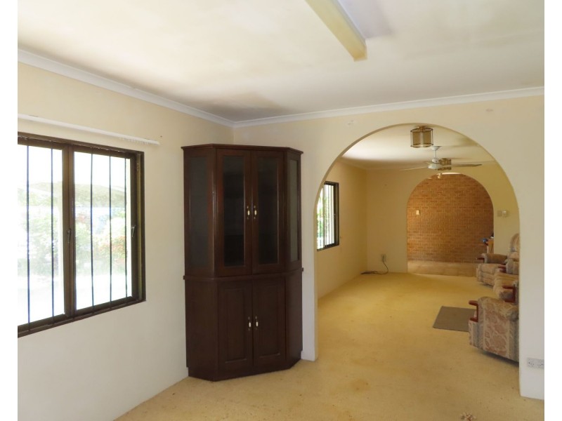 16 Inveroona Road, Bowen QLD 4805