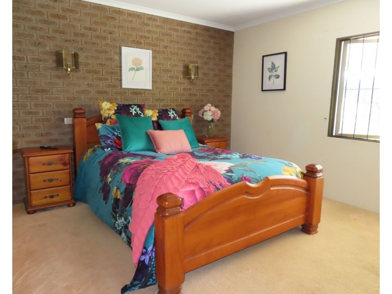 16 Inveroona Road, Bowen QLD 4805