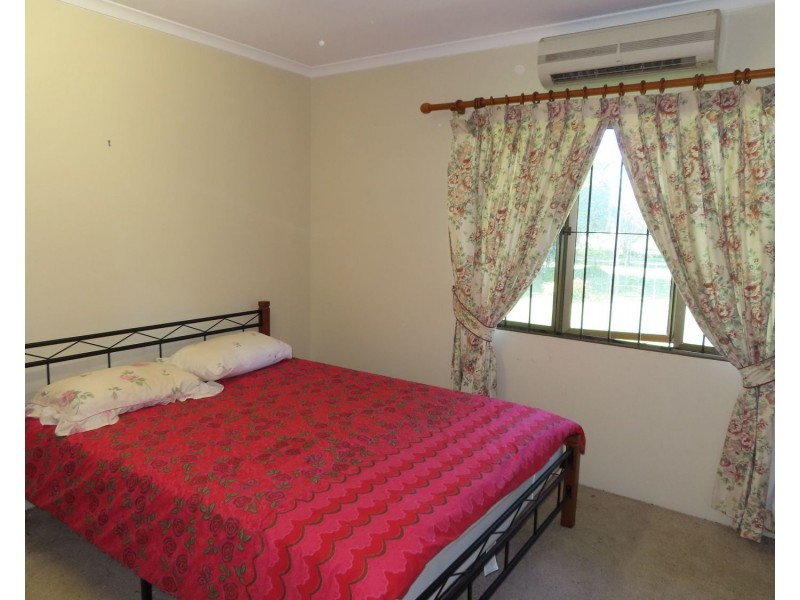 16 Inveroona Road, Bowen QLD 4805