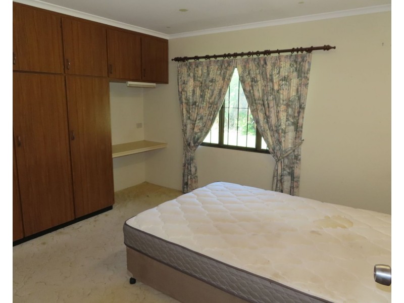 16 Inveroona Road, Bowen QLD 4805