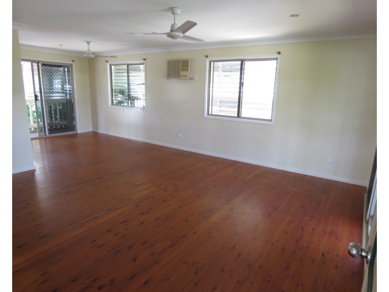 43 Whyte Avenue, Brisk Bay QLD 4805