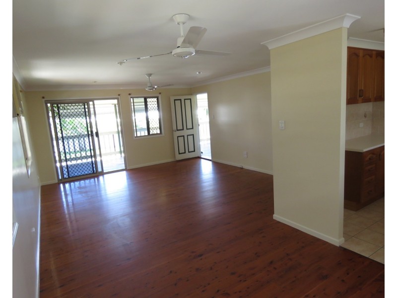 43 Whyte Avenue, Brisk Bay QLD 4805