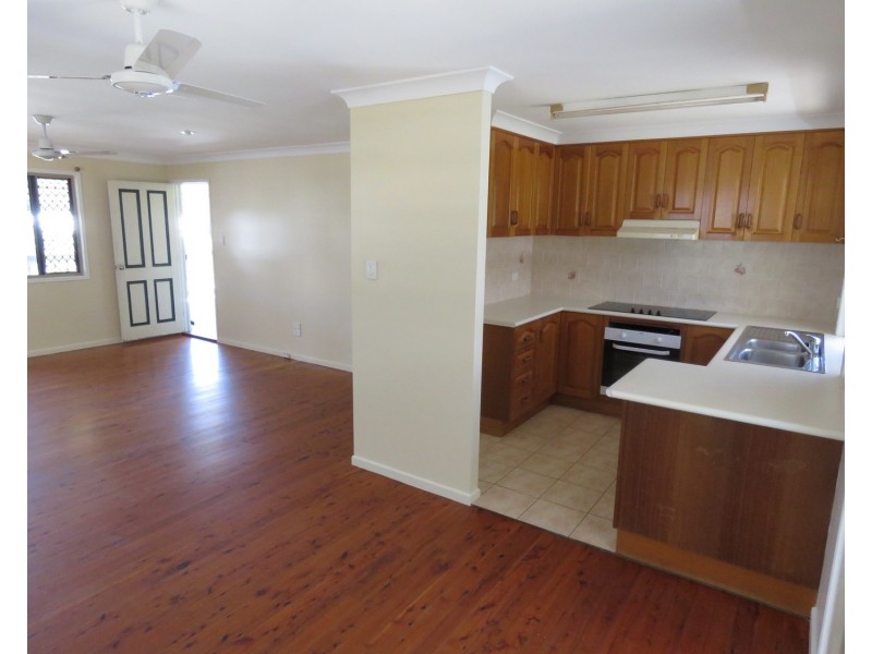 43 Whyte Avenue, Brisk Bay QLD 4805