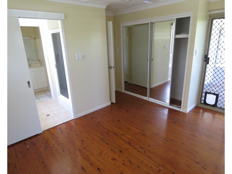 43 Whyte Avenue, Brisk Bay QLD 4805