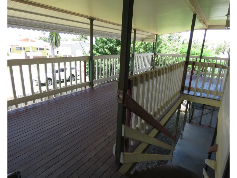 43 Whyte Avenue, Brisk Bay QLD 4805