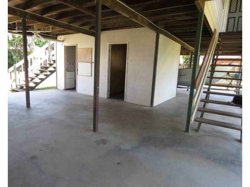 43 Whyte Avenue, Brisk Bay QLD 4805