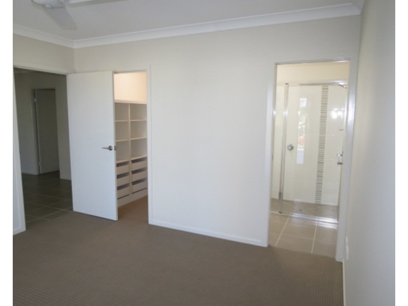 9 Marine Parade, Bowen QLD 4805