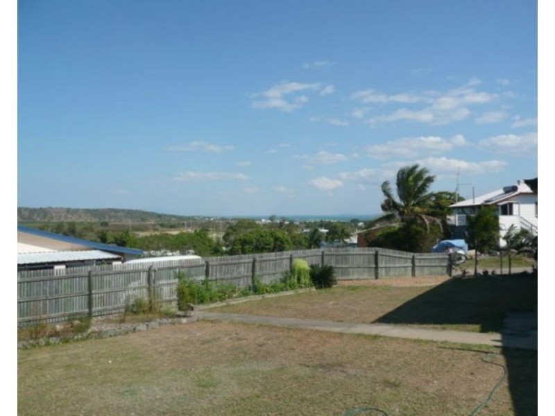 18 Hay Street, Bowen QLD 4805