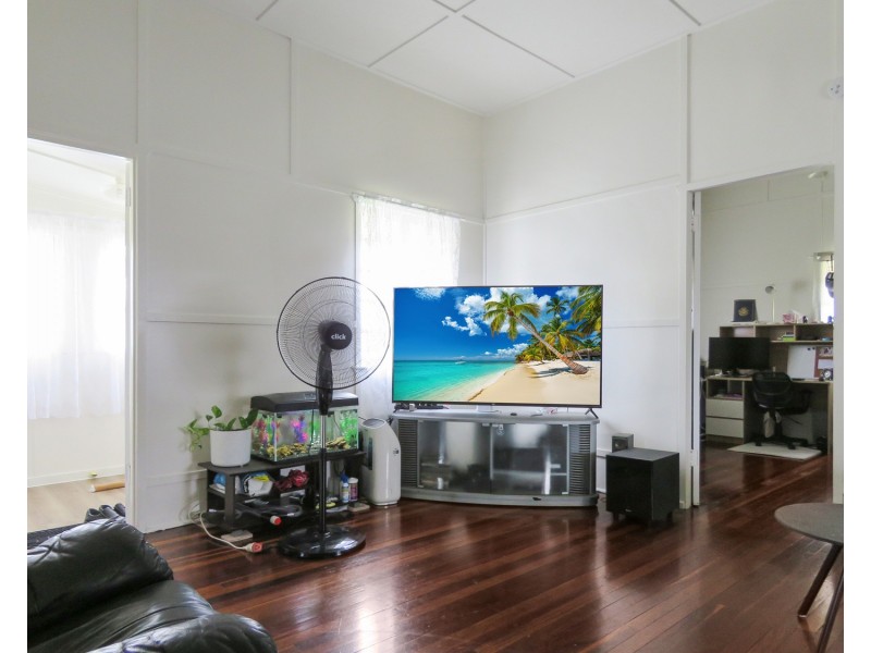 25 Kennedy Street, Bowen QLD 4805