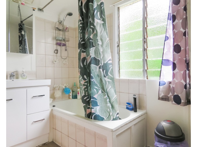 25 Kennedy Street, Bowen QLD 4805