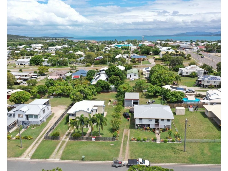 25 Kennedy Street, Bowen QLD 4805