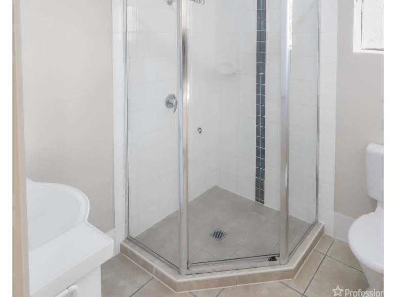 15 Sapphire Crescent, Bowen QLD 4805