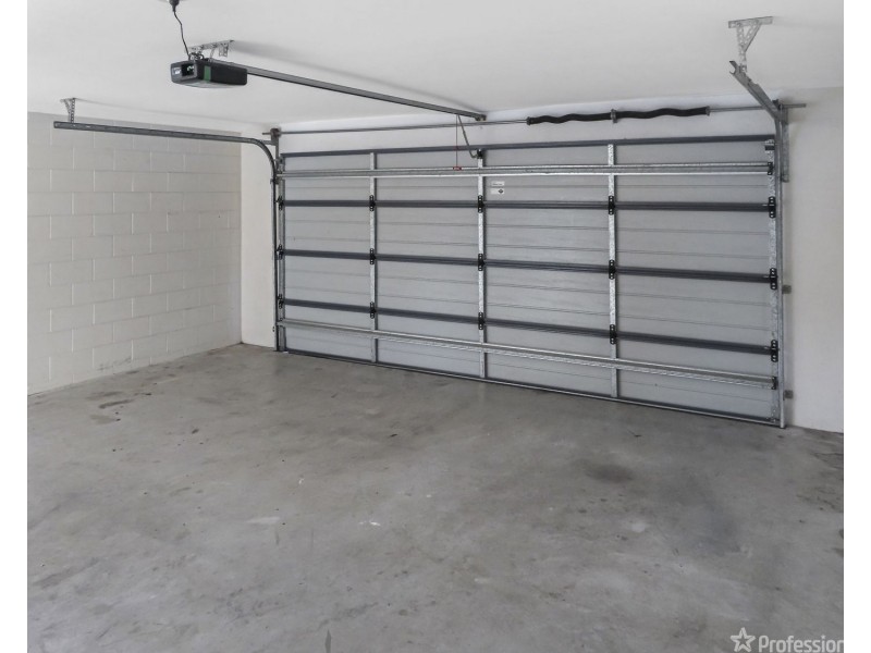 15 Sapphire Crescent, Bowen QLD 4805