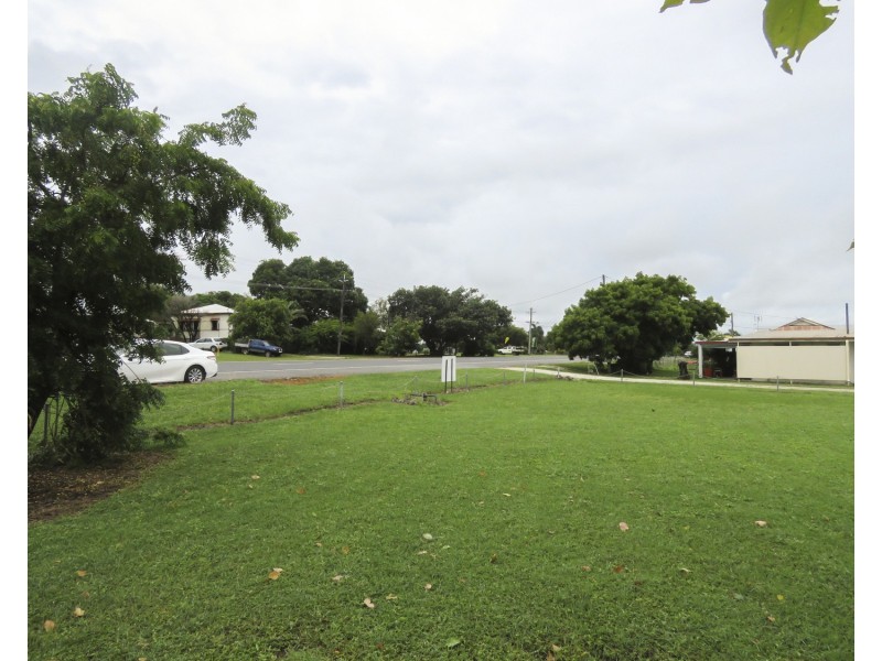 3/10A Don Street, Bowen QLD 4805