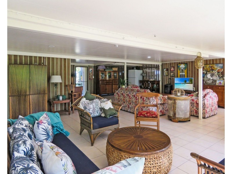 33 Thomas Street, Bowen QLD 4805