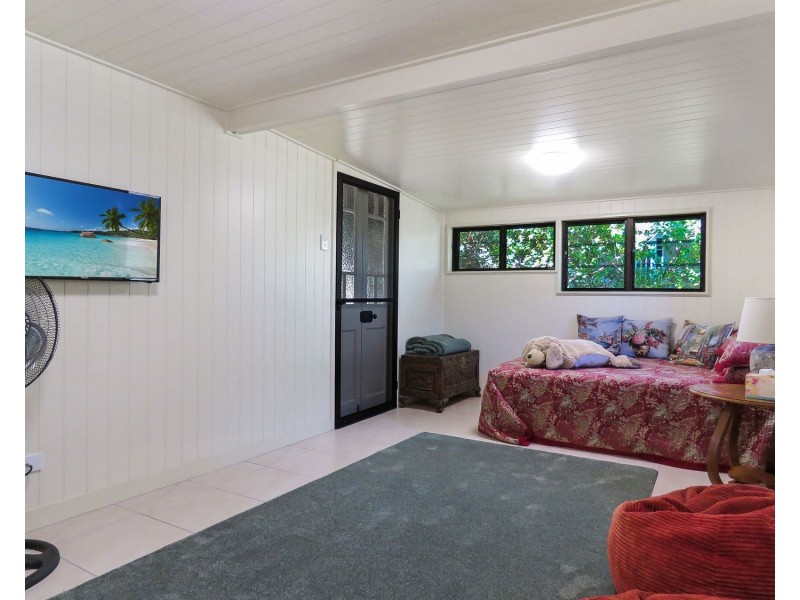 33 Thomas Street, Bowen QLD 4805