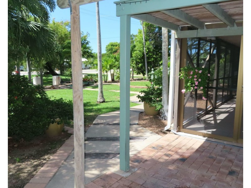 33 Thomas Street, Bowen QLD 4805