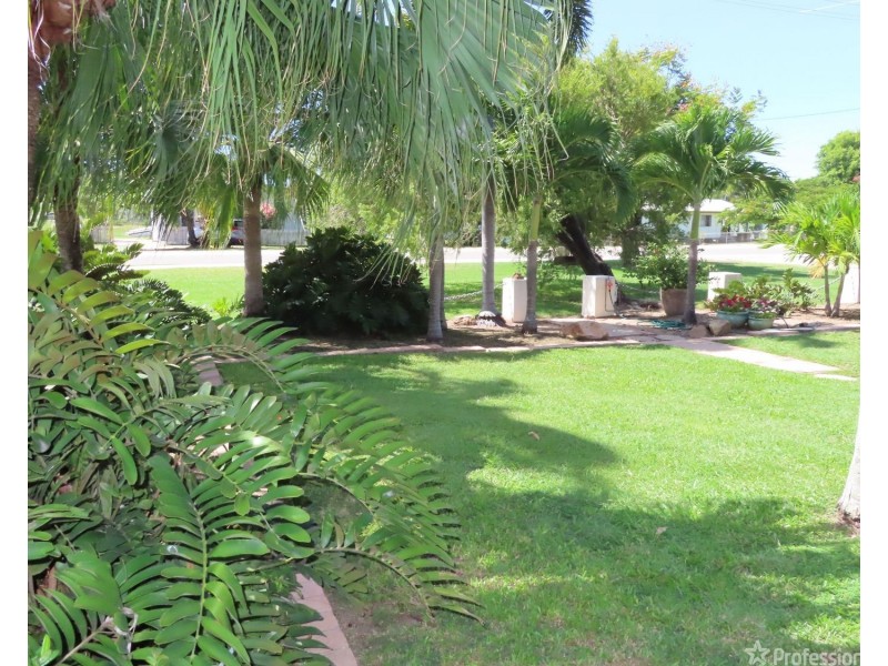 33 Thomas Street, Bowen QLD 4805