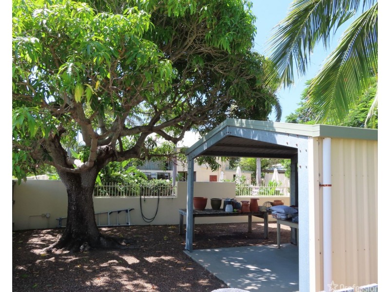 33 Thomas Street, Bowen QLD 4805