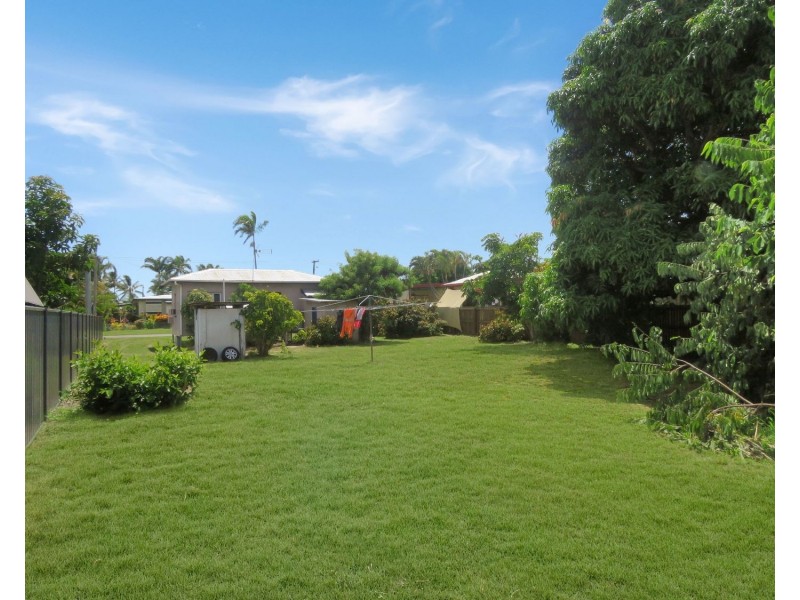 39 Field Street, Bowen QLD 4805