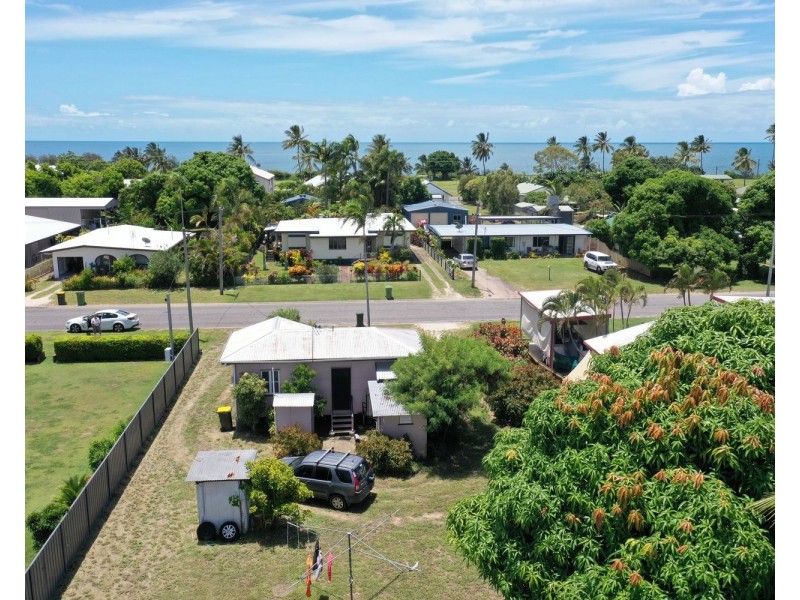 39 Field Street, Bowen QLD 4805