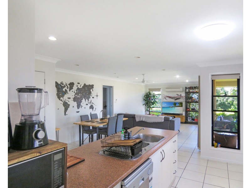 1/11 Craigie Court, Bowen QLD 4805