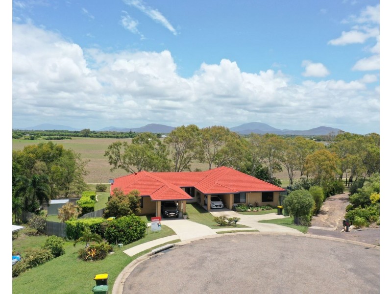 1/11 Craigie Court, Bowen QLD 4805