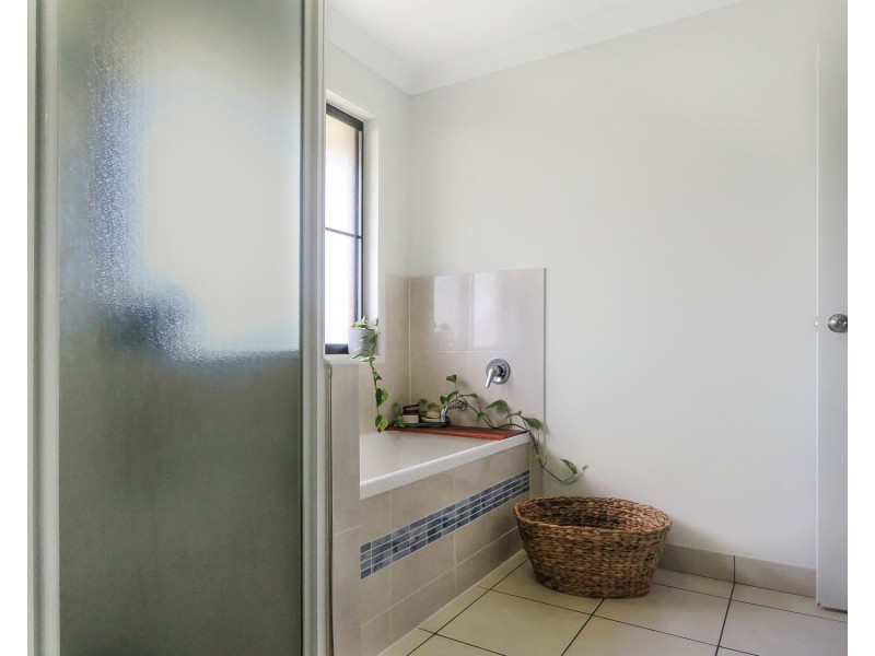 1/11 Craigie Court, Bowen QLD 4805