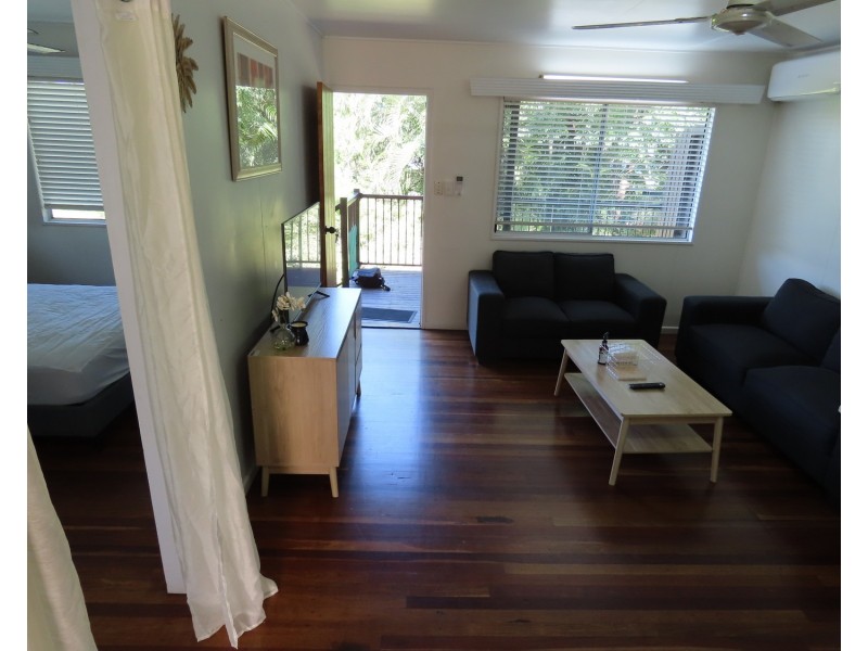 4/12 Verna Street, Bowen QLD 4805