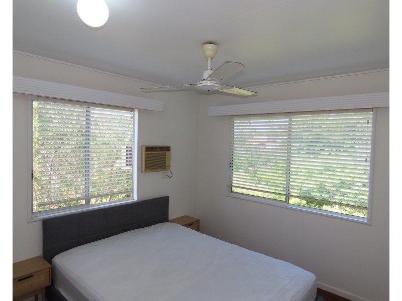 4/12 Verna Street, Bowen QLD 4805
