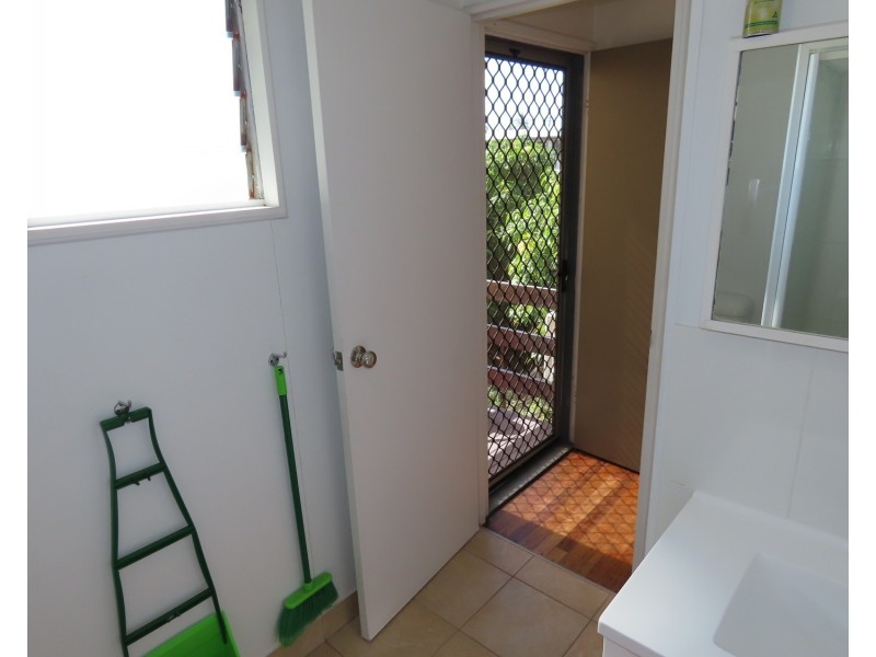 4/12 Verna Street, Bowen QLD 4805