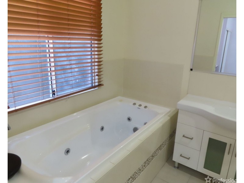 144 Ocean View Drive, Bowen QLD 4805