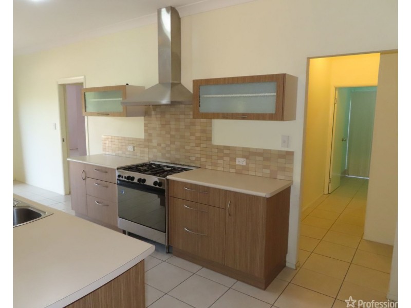 144 Ocean View Drive, Bowen QLD 4805