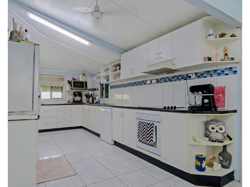 11 Leichhardt Lane, Bowen QLD 4805