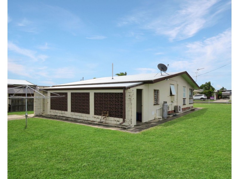 11 Denison Street, Bowen QLD 4805