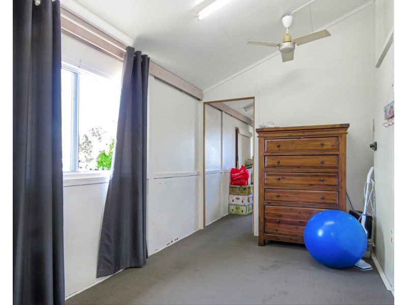 42 Kennedy Street, Bowen QLD 4805