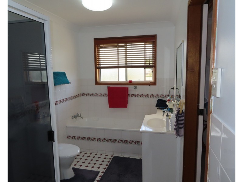 146 Richmond Road, Bowen QLD 4805