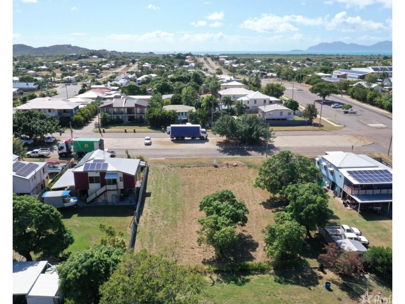 45 Gregory Street, Bowen QLD 4805