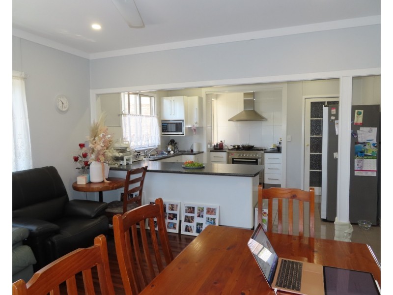 25 Mitchell Street, Bowen QLD 4805