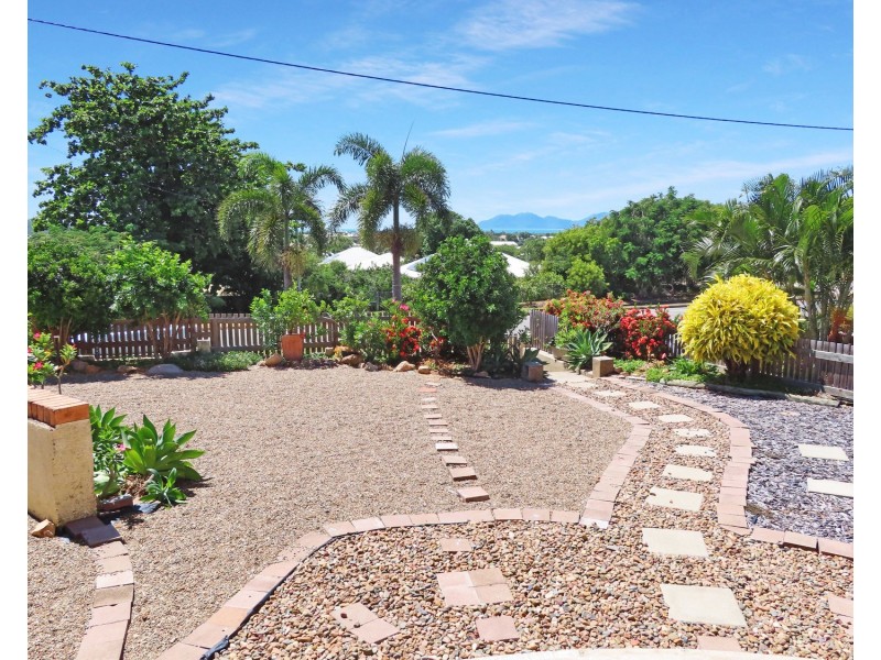 25 Mitchell Street, Bowen QLD 4805