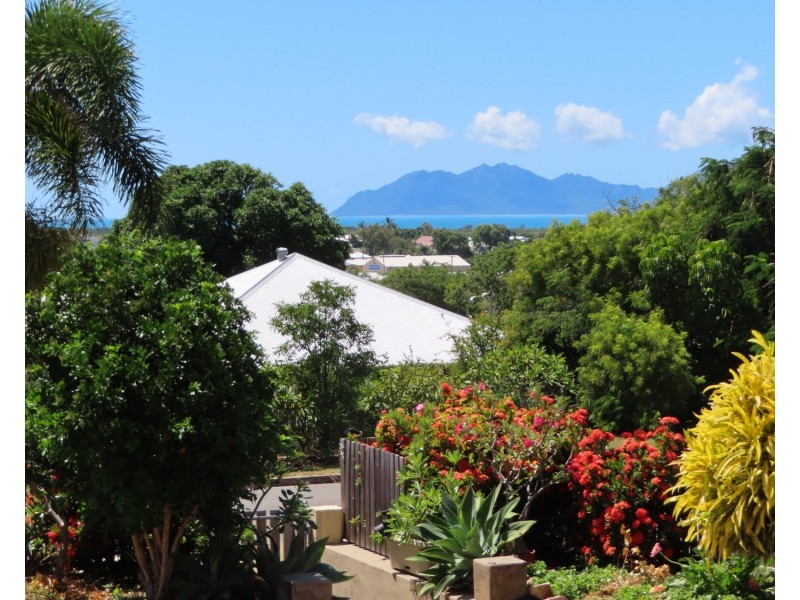 25 Mitchell Street, Bowen QLD 4805